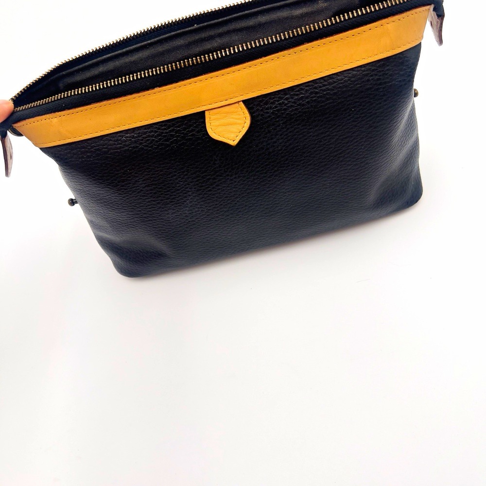 Louis Quatorze L'Essence Même du Voyage Black Leather Clutch Side Handle